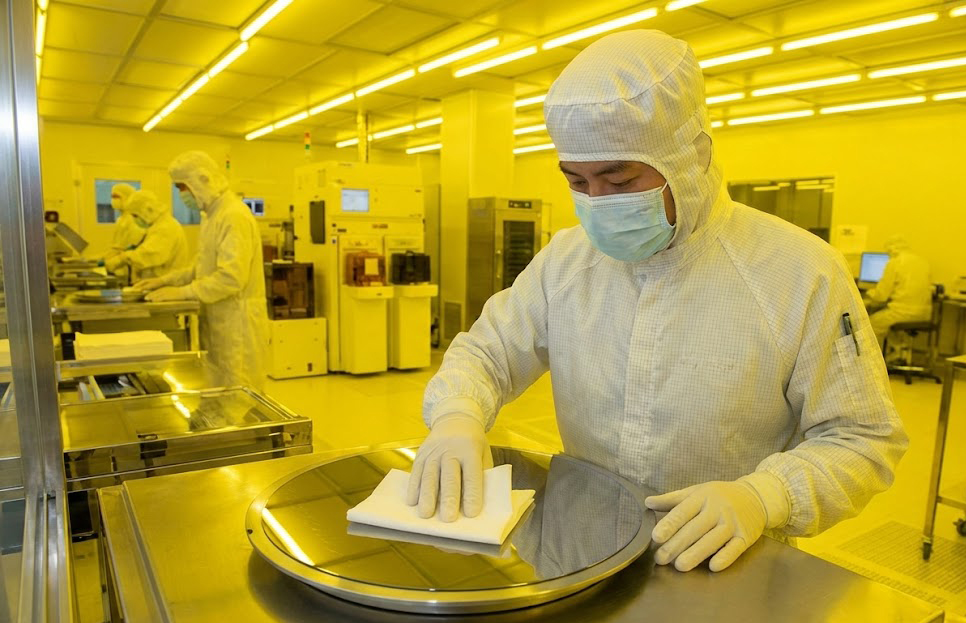 科林卫超细无尘布在半导体晶圆厂的应用