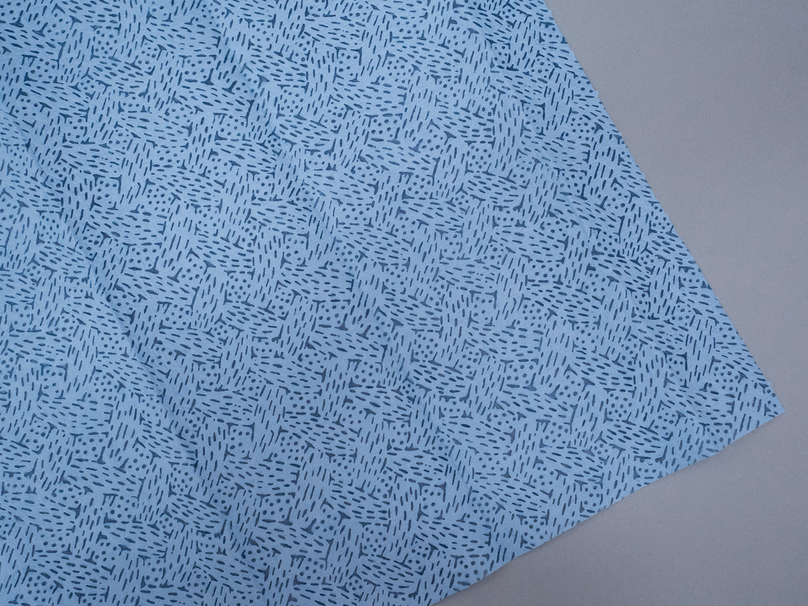 WIPESTAR® W420系列强力吸油布树皮纹细节